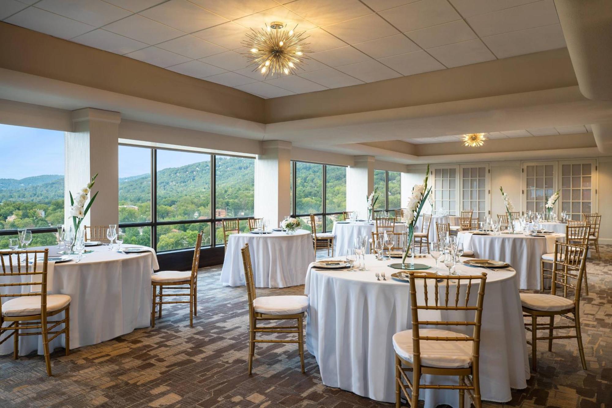 Renaissance Asheville Downtown Hotel Esterno foto